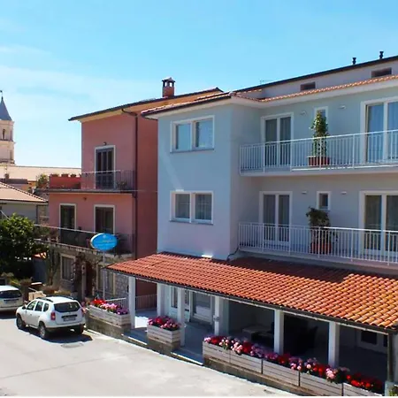 Baia Garagliano Apartment Scario